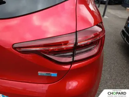 Photo 23 Renault Clio  E-Tech full hybrid 145