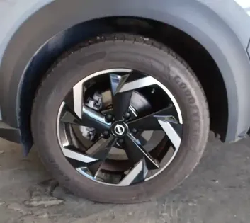 Photo 48 Nissan Juke  HYBRID 143