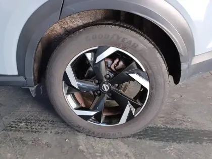 Photo 49 Nissan Juke  HYBRID 143