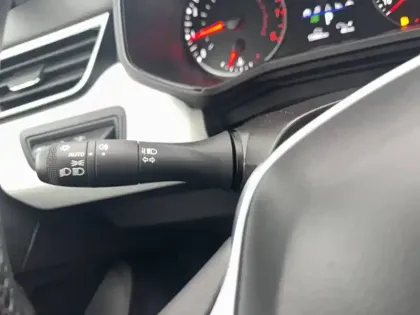 Photo 47 Renault Clio  TCe 90 X-Tronic