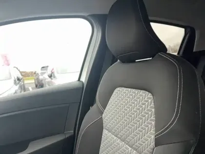 Photo 33 Renault Clio  TCe 90 X-Tronic