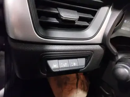 Photo 21 Renault Captur  TCe 90