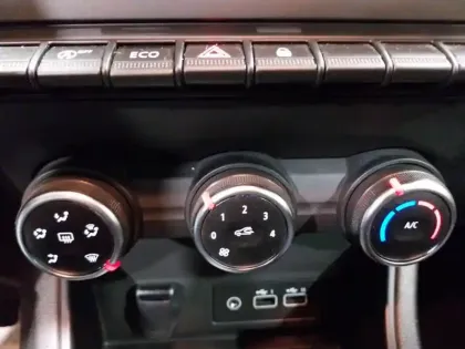 Photo 28 Renault Captur  TCe 90