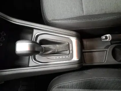 Photo 33 Renault Captur  E-Tech full hybrid 145