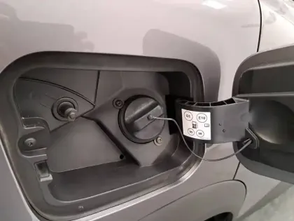 Photo 20 Renault Captur  E-Tech full hybrid 145