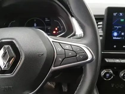 Photo 31 Renault Captur  E-Tech full hybrid 145