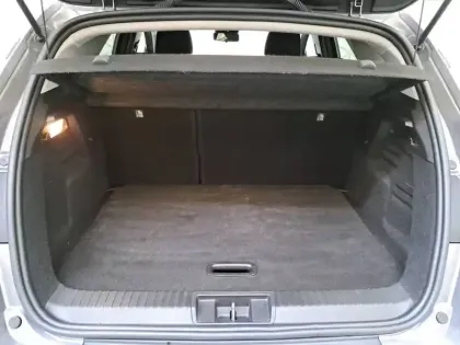 Photo 17 Renault Captur  E-Tech full hybrid 145