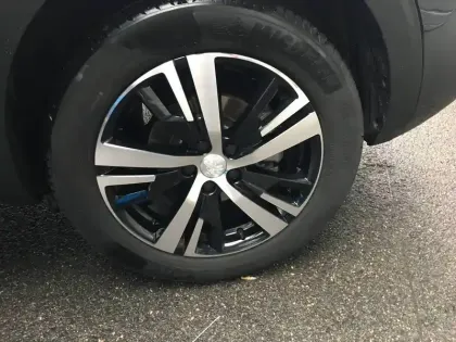 Photo 20 Peugeot 5008  PureTech 130ch S&S EAT8