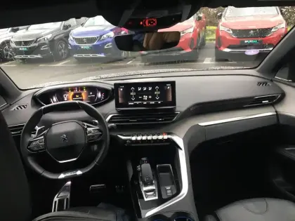 Photo 12 Peugeot 5008  PureTech 130ch S&S EAT8