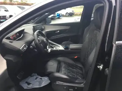 Photo 13 Peugeot 5008  PureTech 130ch S&S EAT8