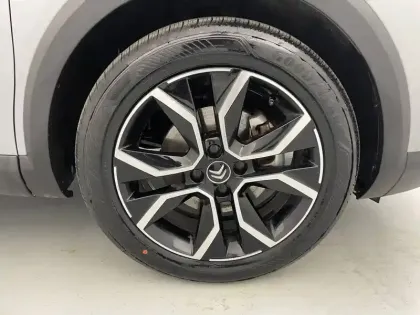 Photo 17 Citroën C4 e- 136 ch Automatique