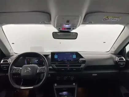 Photo 30 Citroën C4 e- 136 ch Automatique