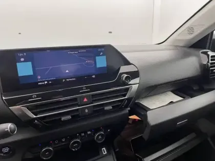 Photo 28 Citroën C4 e- 136 ch Automatique