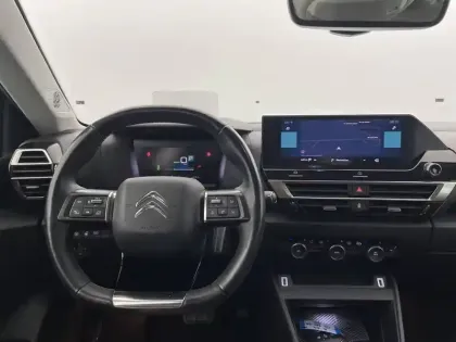 Photo 21 Citroën C4 e- 136 ch Automatique