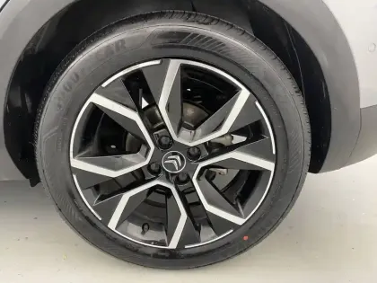 Photo 15 Citroën C4 e- 136 ch Automatique