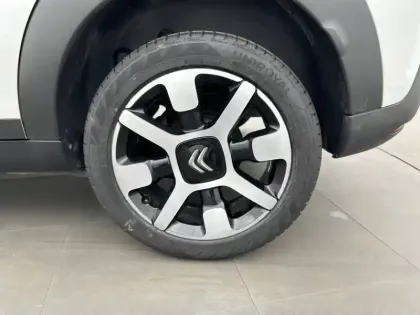 Photo 12 Citroën C4  Cactus PureTech 110 S&S BVM6