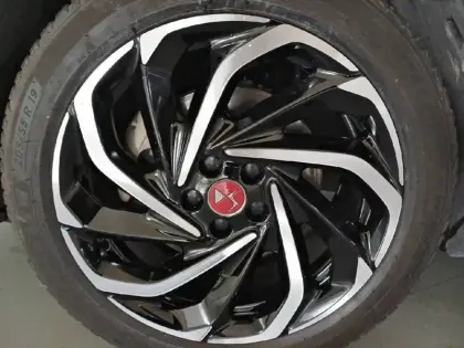 Photo 12 DS Ds 7 DS7 Crossback Hybride E-Tense 225 EAT8