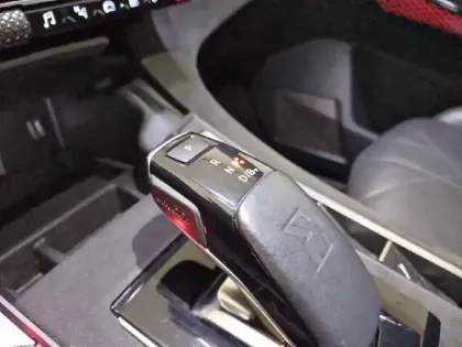 Photo 13 DS Ds 7 DS7 Crossback Hybride E-Tense 225 EAT8