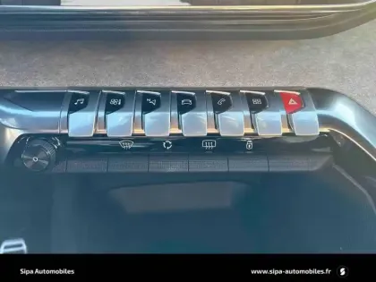 Photo 16 Peugeot 3008  PureTech 130ch S&S BVM6