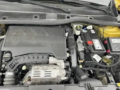 Photo 20 Peugeot 208  PureTech 100 S&S EAT8