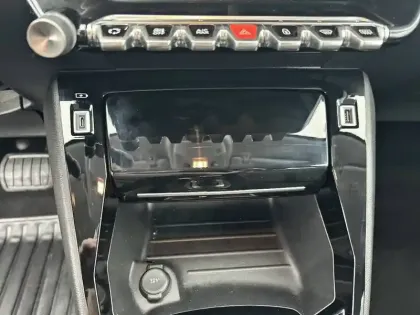 Photo 25 Peugeot 208  PureTech 100 S&S EAT8