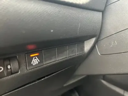 Photo 29 Peugeot 208  PureTech 100 S&S EAT8