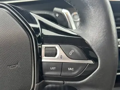 Photo 23 Peugeot 208  PureTech 100 S&S EAT8