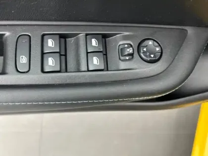 Photo 19 Peugeot 208  PureTech 100 S&S EAT8