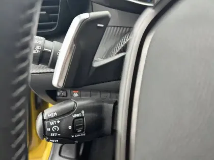 Photo 21 Peugeot 208  PureTech 100 S&S EAT8