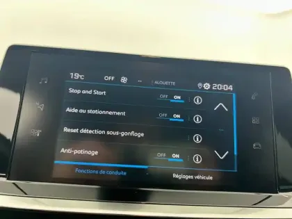 Photo 27 Peugeot 208  PureTech 100 S&S EAT8