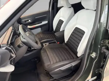 Photo 10 Citroën C3 Aircross  Hybride 145 e-DCS6