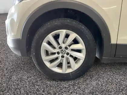 Photo 8 Volkswagen T-cross  1.0 TSI 95 Start/Stop BVM5