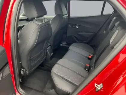 Photo 11 Peugeot 2008 Gén. II Ph1 NG GT 5