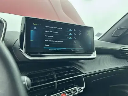 Photo 21 Peugeot 2008 Gén. II Ph1 NG GT 5