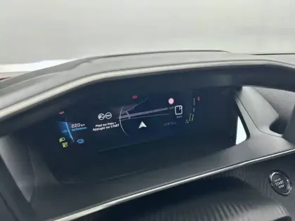 Photo 9 Peugeot 2008 Gén. II Ph1 NG GT 5