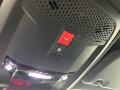 Photo 23 Peugeot 2008 Gén. II Ph1 NG GT 5