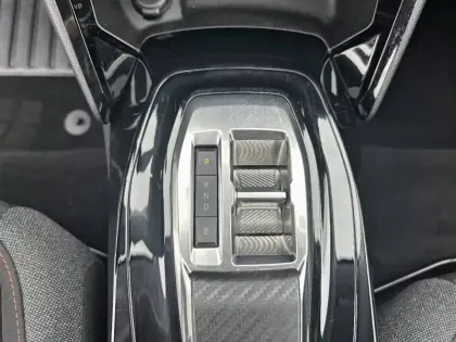Photo 13 Peugeot 208  Electrique 50 kWh 136ch