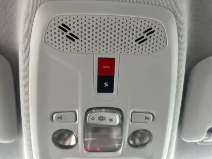 Photo 14 Peugeot 208  Electrique 50 kWh 136ch