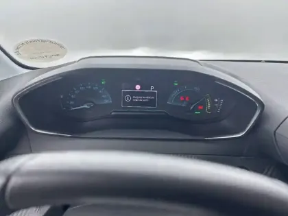 Photo 9 Peugeot 208  Electrique 50 kWh 136ch