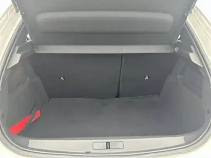 Photo 5 Peugeot 208  Electrique 50 kWh 136ch