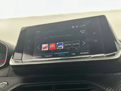 Photo 19 Peugeot 208  Electrique 50 kWh 136ch