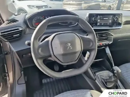 Photo 16 Peugeot 208  PureTech 75 S&S BVM5