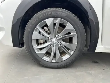 Photo 12 Peugeot 208 Gén. II Ph1 NG Active Pack 5