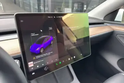 Photo 17 Tesla Model Y  Grande Autonomie Dual Motor AWD