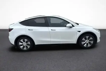 Photo 6 Tesla Model Y  Grande Autonomie Dual Motor AWD