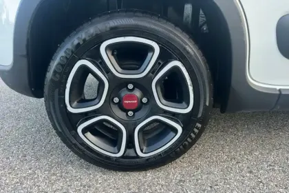 Photo 10 Fiat Panda  1.0 70 ch Hybride BSG S/S