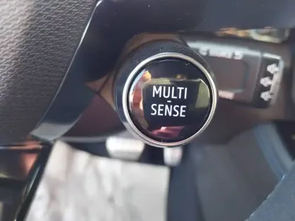 Photo 77 Renault Espace  E-Tech full hybrid 200 GSR2