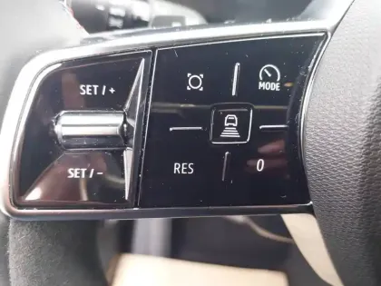 Photo 19 Renault Austral  E-Tech full hybrid 200 GSR2