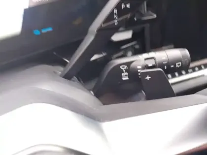 Photo 78 Renault Austral  E-Tech full hybrid 200 GSR2