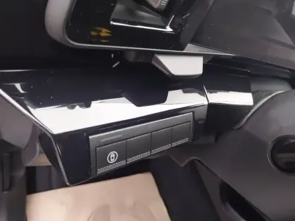 Photo 18 Renault Austral  E-Tech full hybrid 200 GSR2